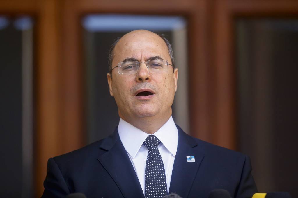 Governo pede que STF barre ação que questiona afastamento de governadores