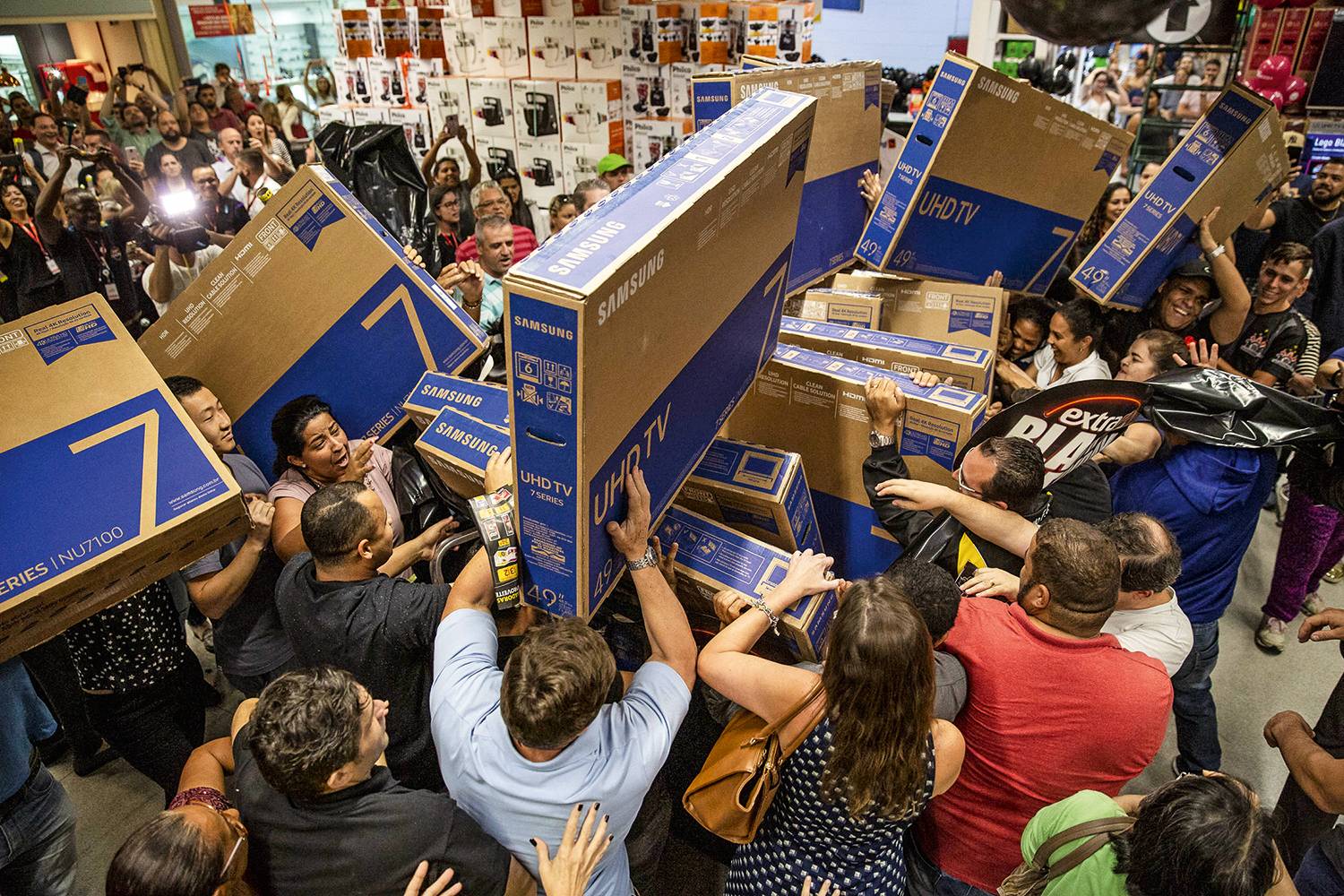 Final de semana de Black Friday movimenta 8 bilhões em compras online