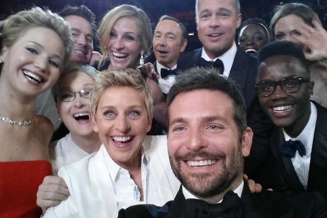 Amiga pessoal de famosos como Brad Pitt e Angelina Jolie Amiga pessoal de famosos como Brad Pitt e Angelina Jolie