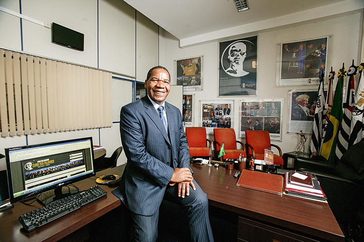 Universidade Zumbi dos Palmares: vinte anos de luta e de raça