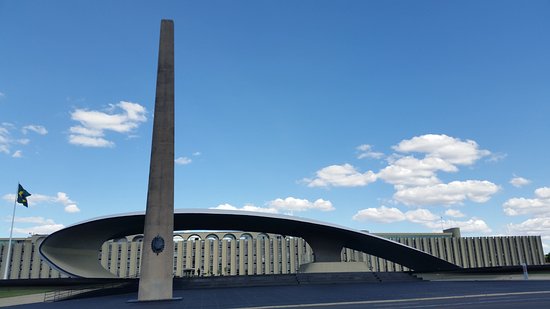 Todo mundo quer um general para chamar de seu