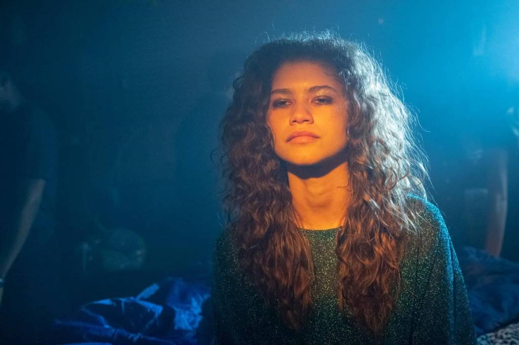 z Zendaya em cena como Rue Bennett na série Euphoria