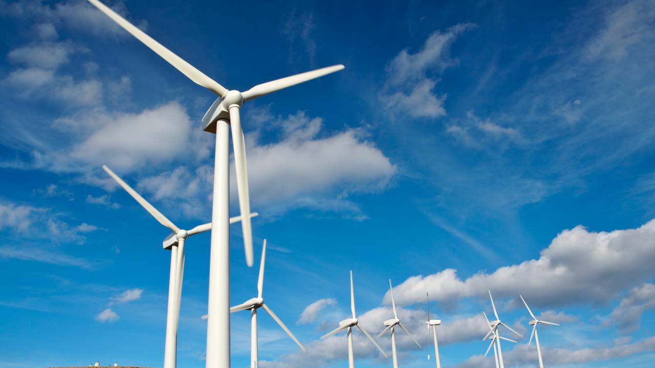 Fundos de energias renováveis começam a despontar no mercado, impulsionados pela crise hídrica