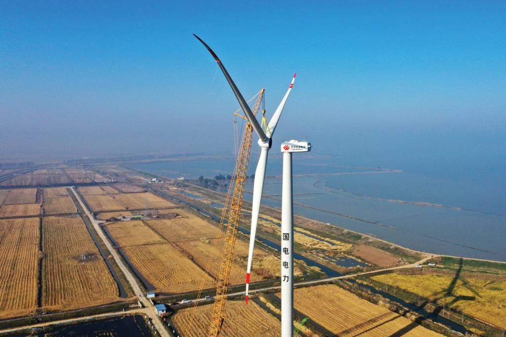 Wind Turbines Installation In Anqing SUSTENTÁVEL - Turbina eólica na China: aerodinâmica que não emite poluentes -