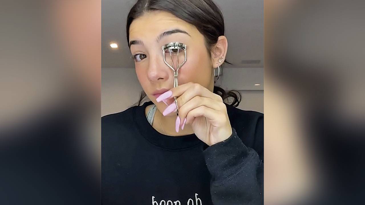 FENÔMENO - Charli, 16 anos, 102,7 milhões de seguidores: na onda do TikTok -