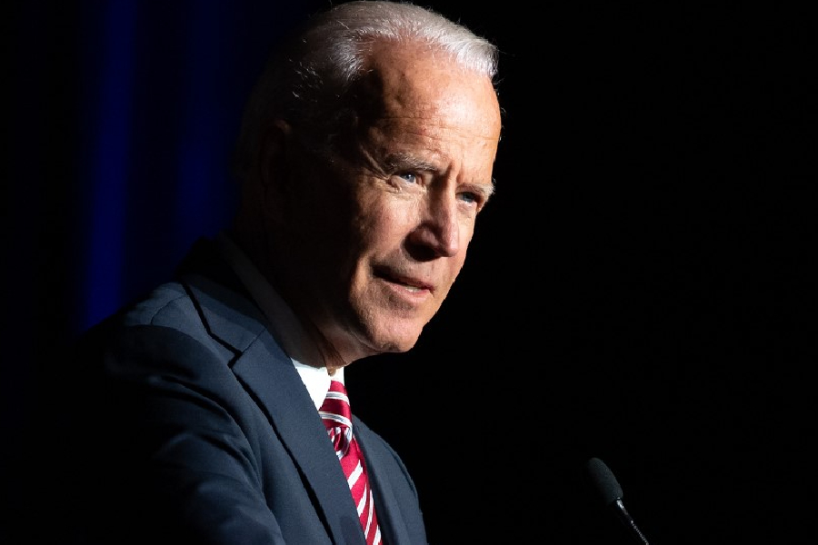 Joe Biden discursa em Dover, Delaware, em março de 2020