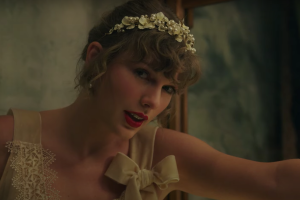 Taylor Swift vestida de noiva em cena do clipe de 'Willow'