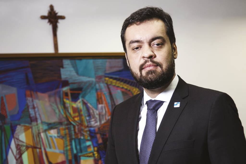 Cláudio Castro elogia André Ceciliano em evento com empresários no Rio