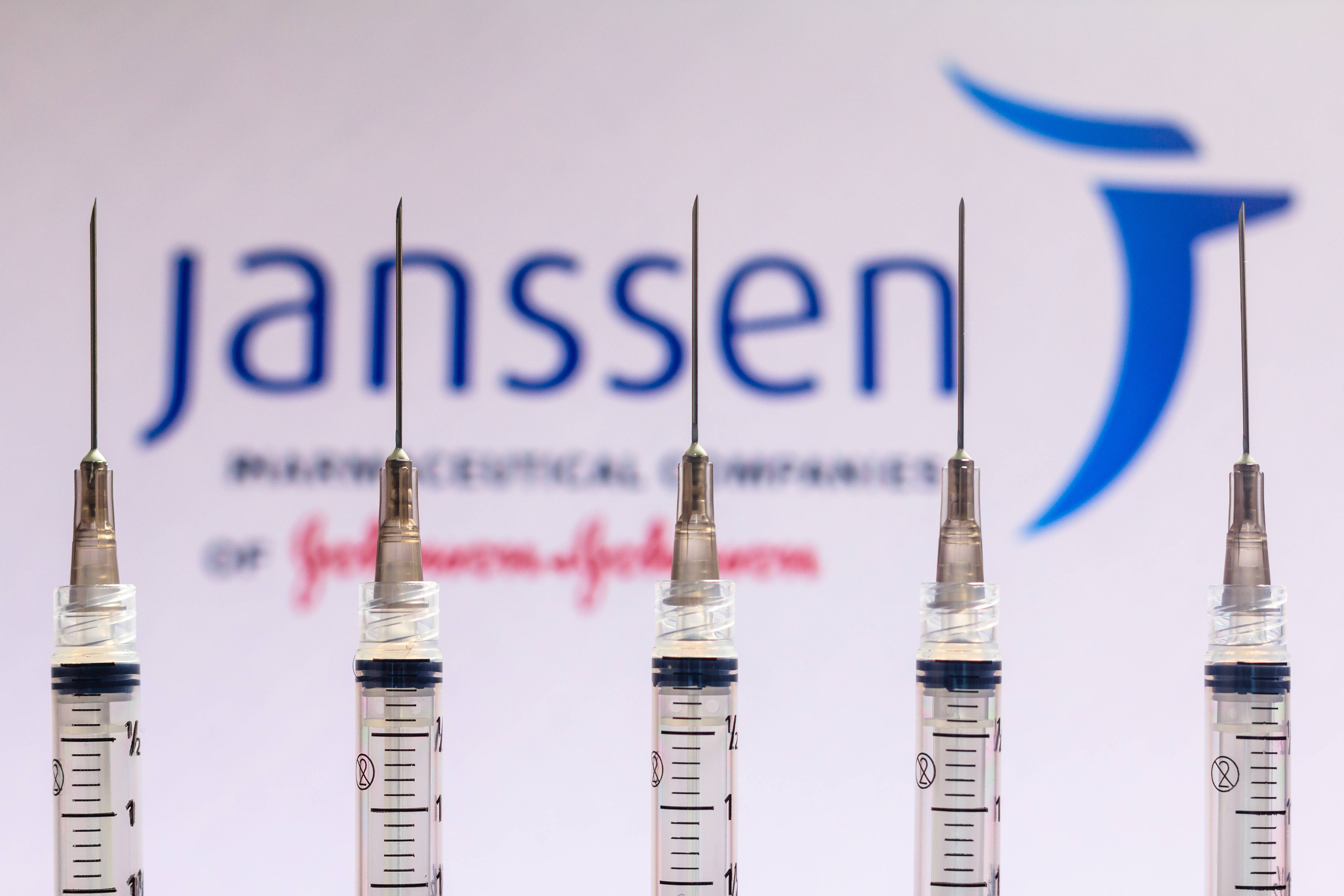 Comissão de Biossegurança avalia pedido de liberação da vacina da Janssen