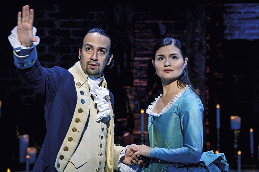 HAMILTON-06.jpeg DRAMA - O ator Lin-Manuel Miranda (à esq.) no musical: uma vida redescoberta -