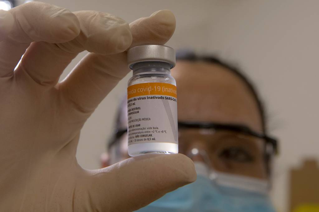 EGB_9488t-covid-coronavirus-vacina-dose-pandemia