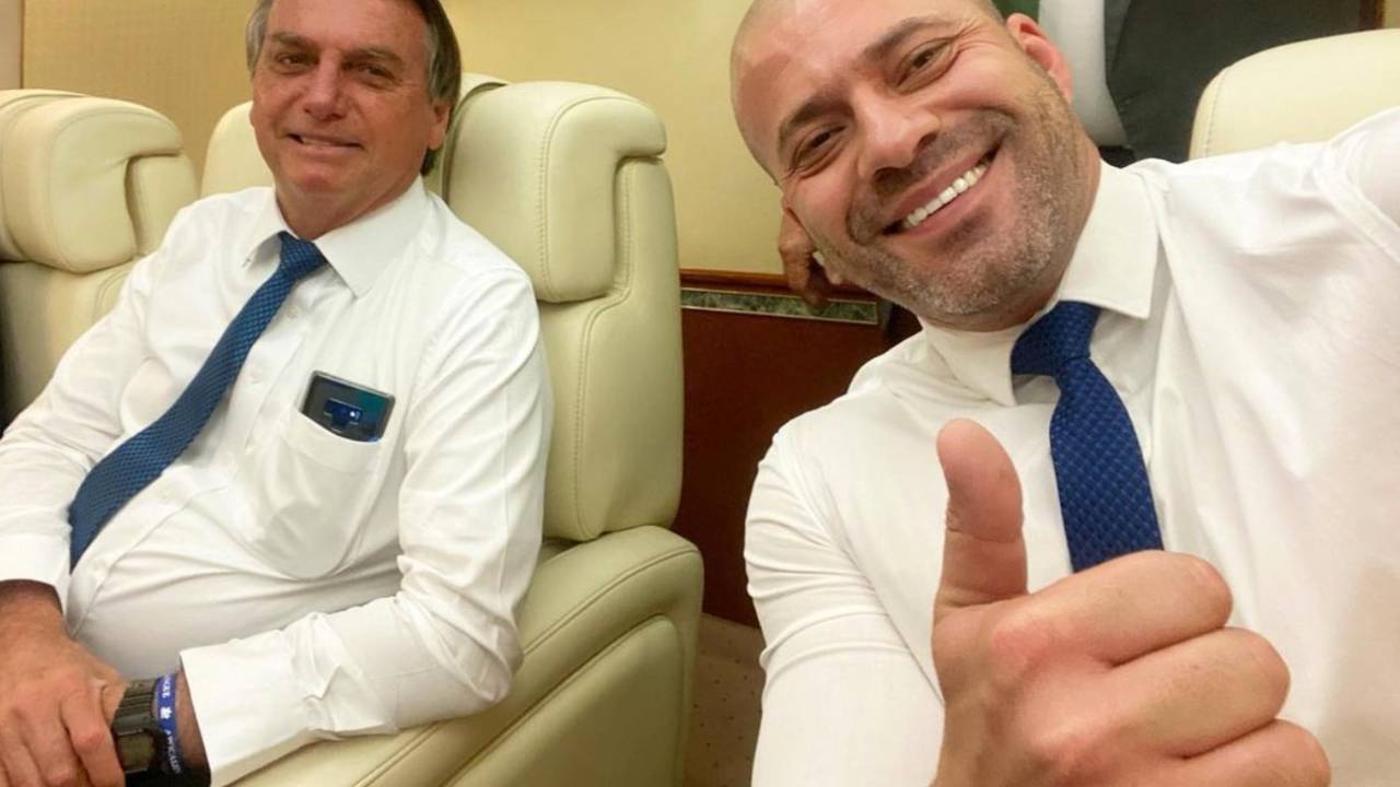 Daniel Silveira ao lado do presidente Jair Bolsonaro -