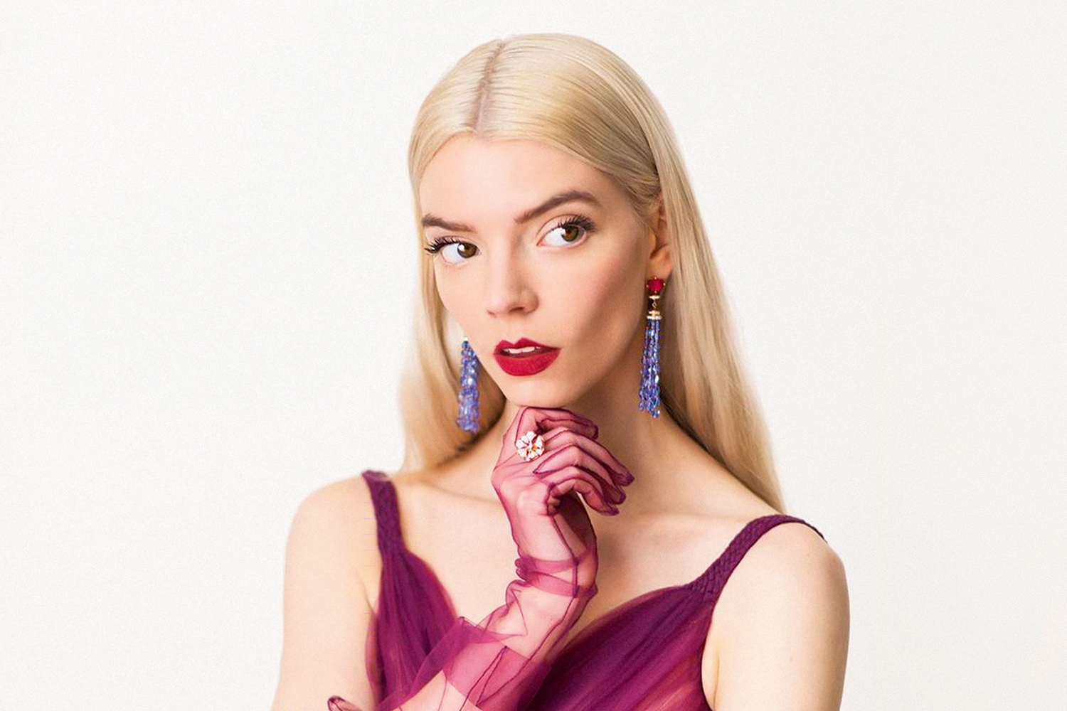 O dilema de Anya Taylor-Joy na torcida de Inglaterra x Argentina