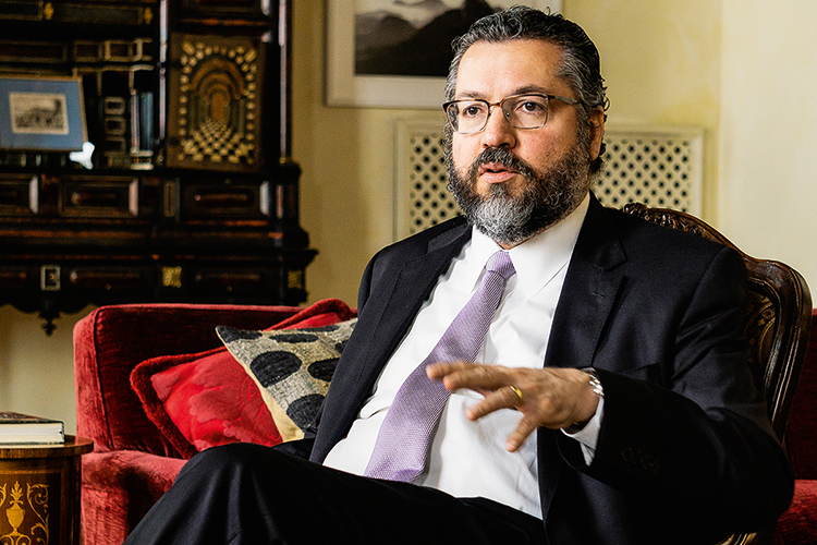 ERNESTO ARAUJO-2020-02.jpg PRESSÃO - Ernesto Araújo: partidos da base já têm até um nome para substituí-lo -