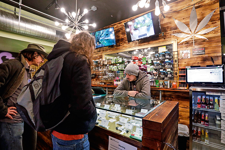 MACONHA – AP18004853477269.jpg EXPANSÃO - Loja de produtos de cannabis em Seattle: vendas na pandemia -