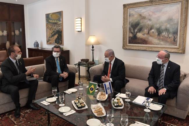 WhatsApp Image 2021-03-08 at 11.09.16 Chanceler Ernesto Araújo e deputado Eduardo Bolsonaro em encontro com Benjamin Netanyhu - 08/03/2021