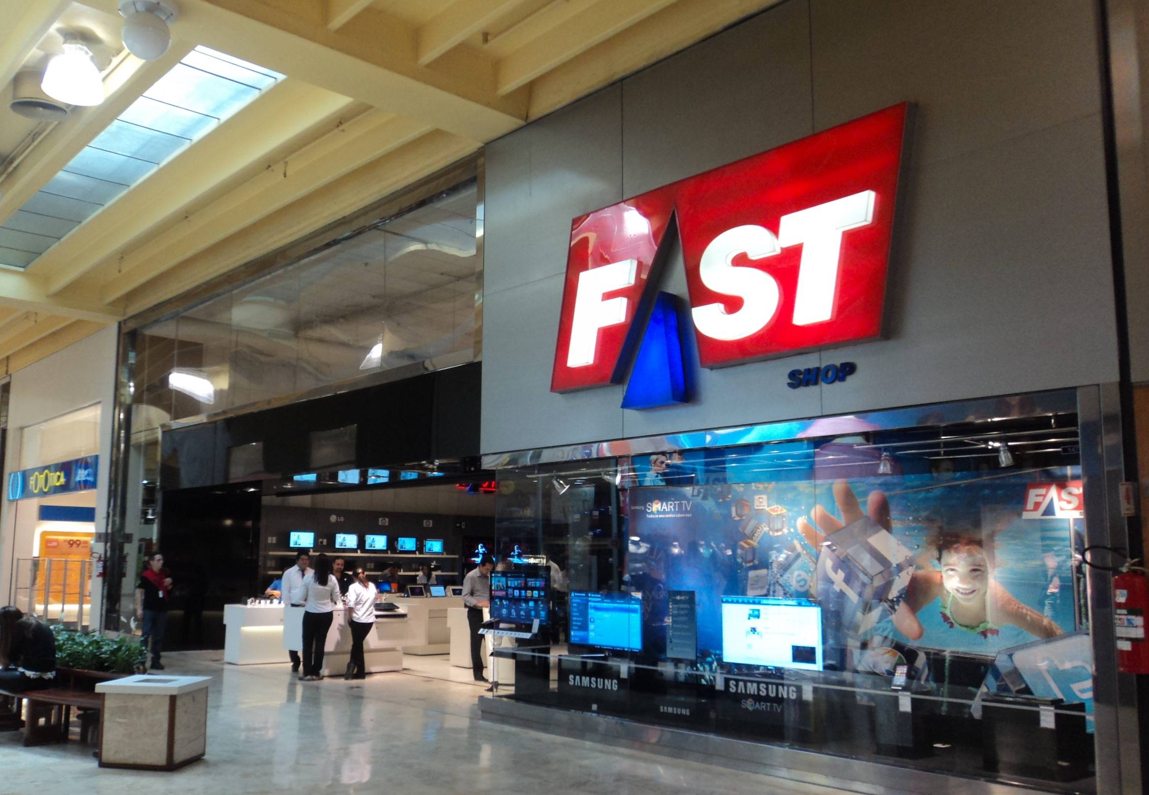 Fast Shop recebe multa bilionária em SP por suposto esquema de fraudes tributárias