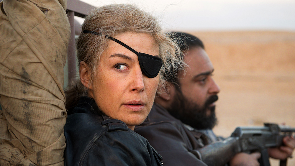 _APW3807.NEF Rosamund Pike em 'Uma Guerra Pessoal', de 2018 -