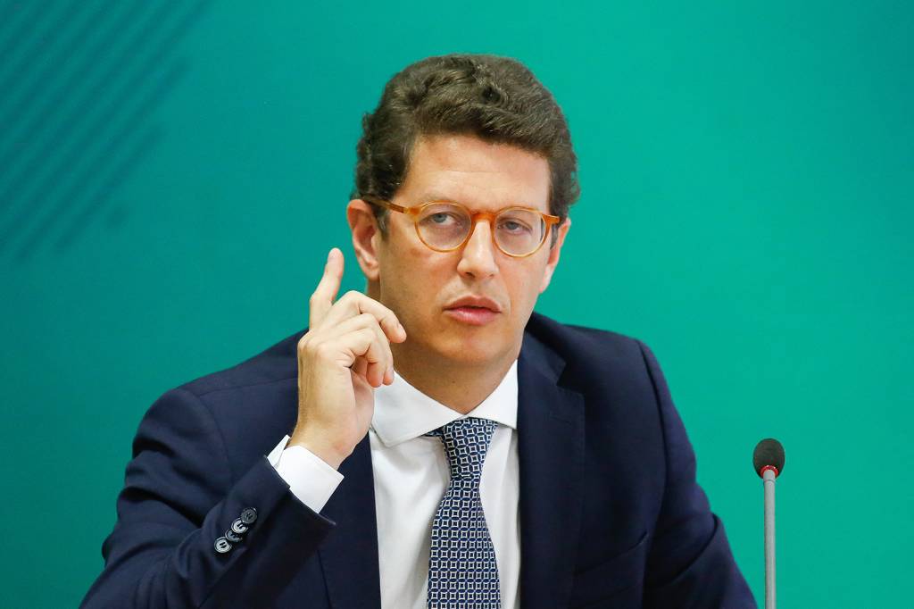 Câmara: CCJ aprova projeto que veta Bolsa Família para invasor de terra