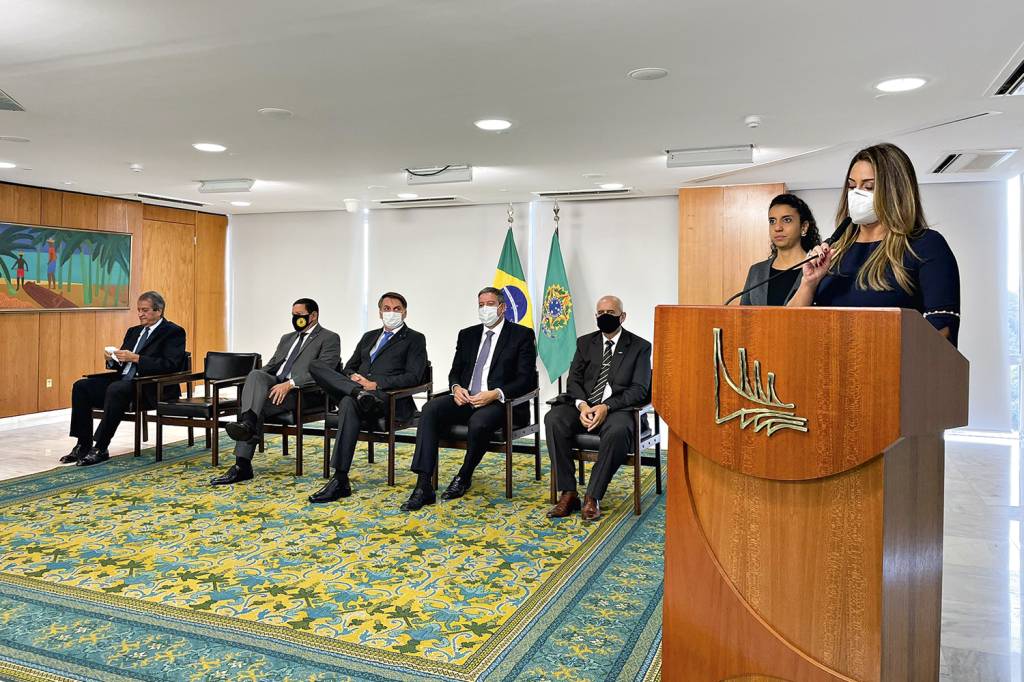 TCU requisita inquérito que investigou ONG de Flávia Arruda