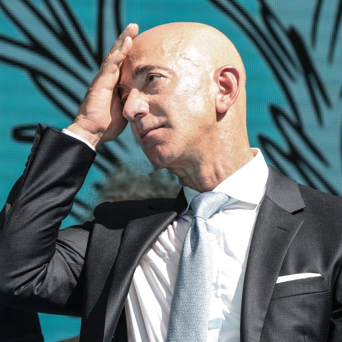 O motivo que levou Jeff Bezos a querer se livrar de megaiate de luxo