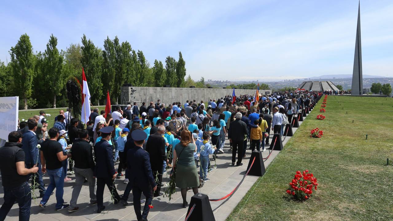 Cerimônia em Ierevan, Armênia, para marcar 106 anos do massacre cometido pelo Império Otomano. 24/05/2021