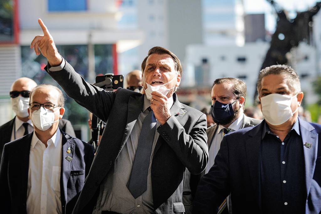Bolsonaro visita ao Centro de Atendimento a Covid-19 em Chapecó ***ATENÇÃO - USO RESTRITO - PAGAMENTO POR REUTILIZAÇÃO***