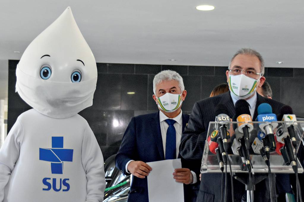 Ministério da Saúde PRESSÃO - Queiroga: troca depois do agravamento de contaminação e mortes -