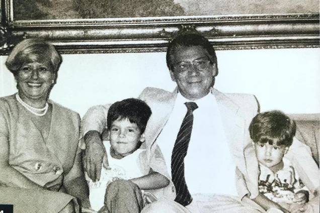 Bruno Covas ao lado da família, em 1985 - Bruno Covas ao lado da família, em 1985 -