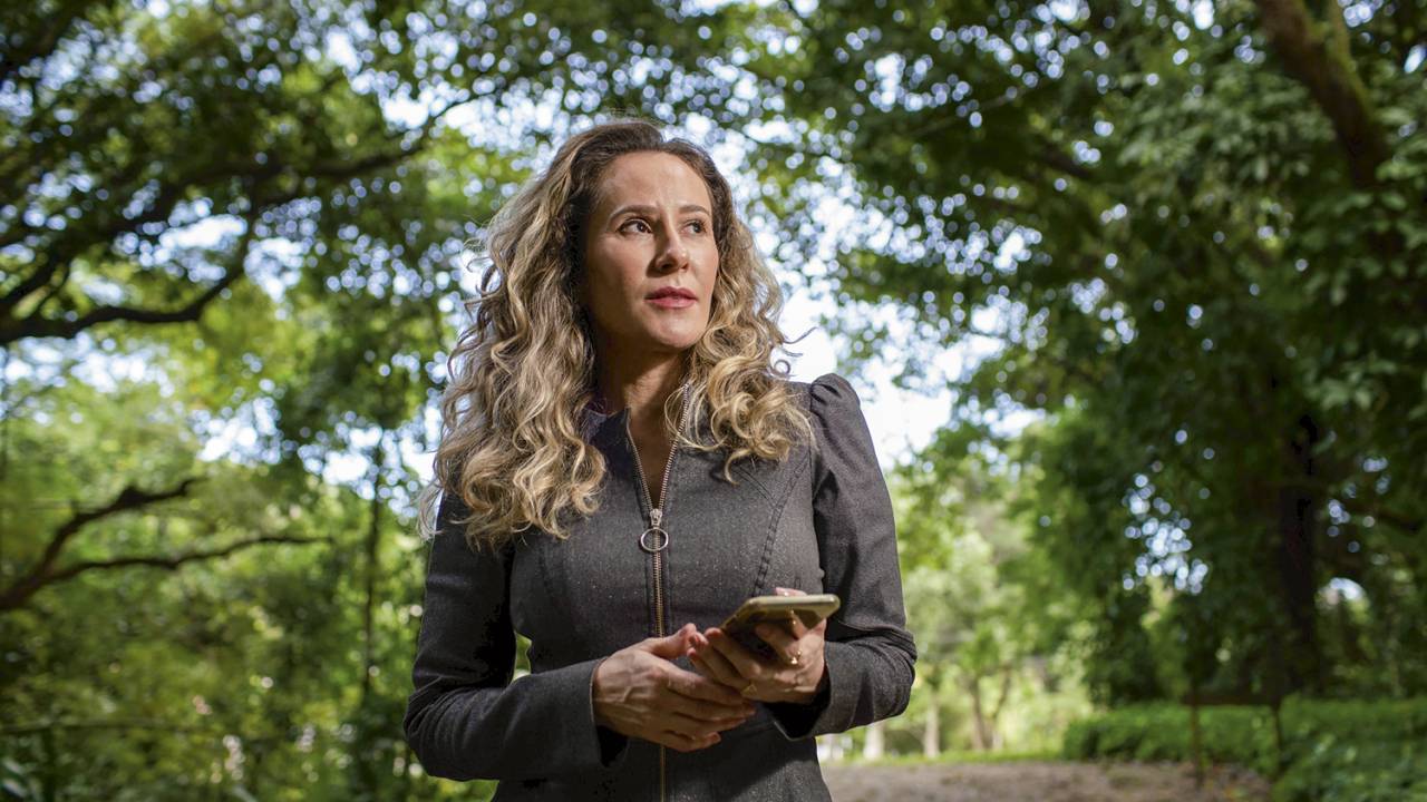 VIDA NOVA - A publicitária Daniele: sentindo-se “estagnada” na pandemia, ela estreou no “divã” por meio de um app -
