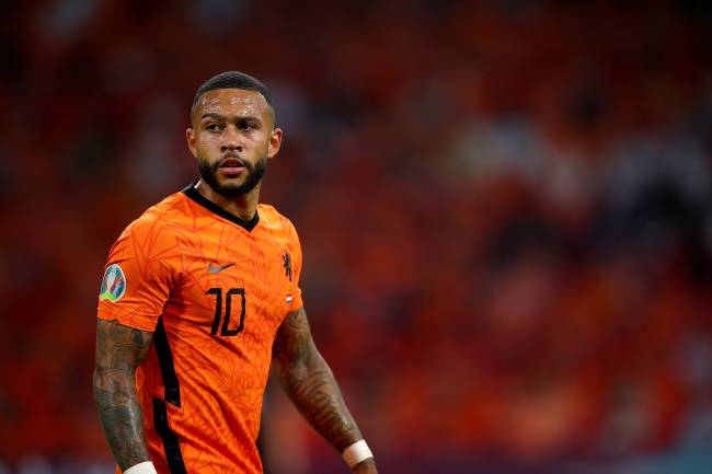 Memphis Depay disputa a Eurocopa pela Holanda