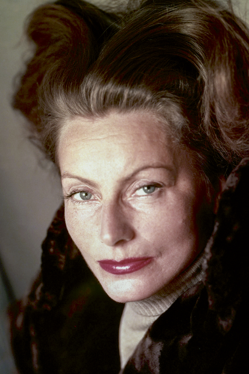 GettyImages-138635700.jpg OLHAR LÂNGUIDO - A sueca Greta Garbo, a musa dos anos 1930: fios levemente arqueados -