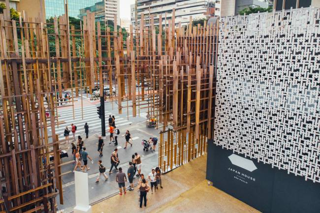 Japan House – Estevam Romera Cobogós na versão de Kengo Kuma para a fachada da Japan House São Paulo -