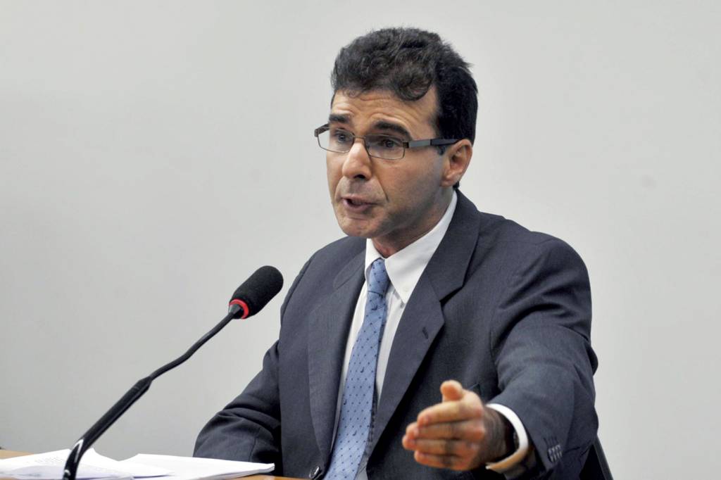 Moro quer investigação contra procurador do TCU por ligações com o PT