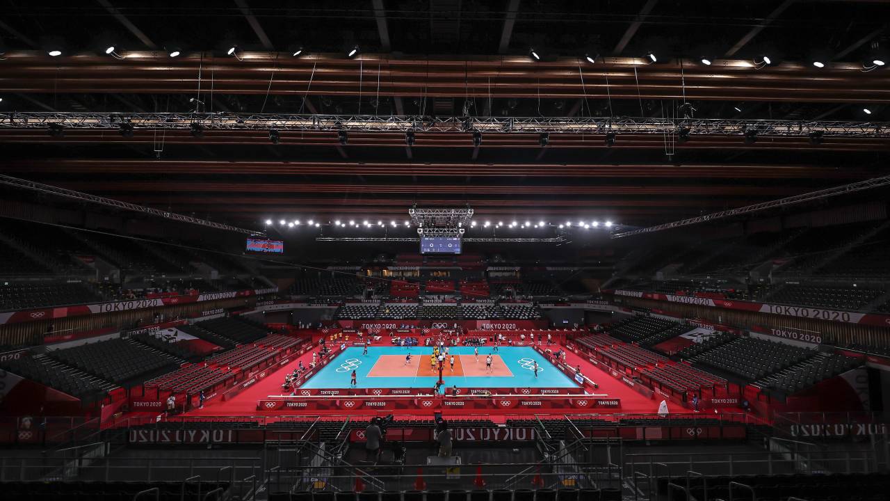30.07.2021 - Jogos Olímpicos Tóquio 2020 - Partida entre Brasil e EUA de vôlei masculino no Ariake Arena em Tóquio. Foto: Jonne Roriz/COB