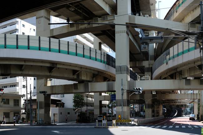 Via Expressa 2 – Carlos Kato Pistas da Via Expressa Metropolitana de Tóquio -