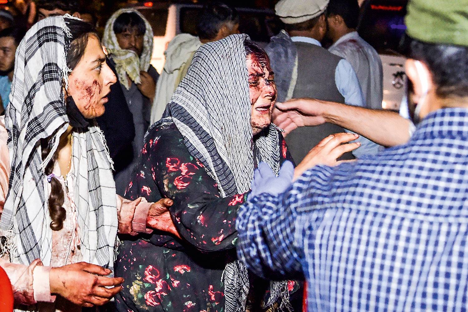 Saída americana do Afeganistão resulta em cenas de terror e desespero