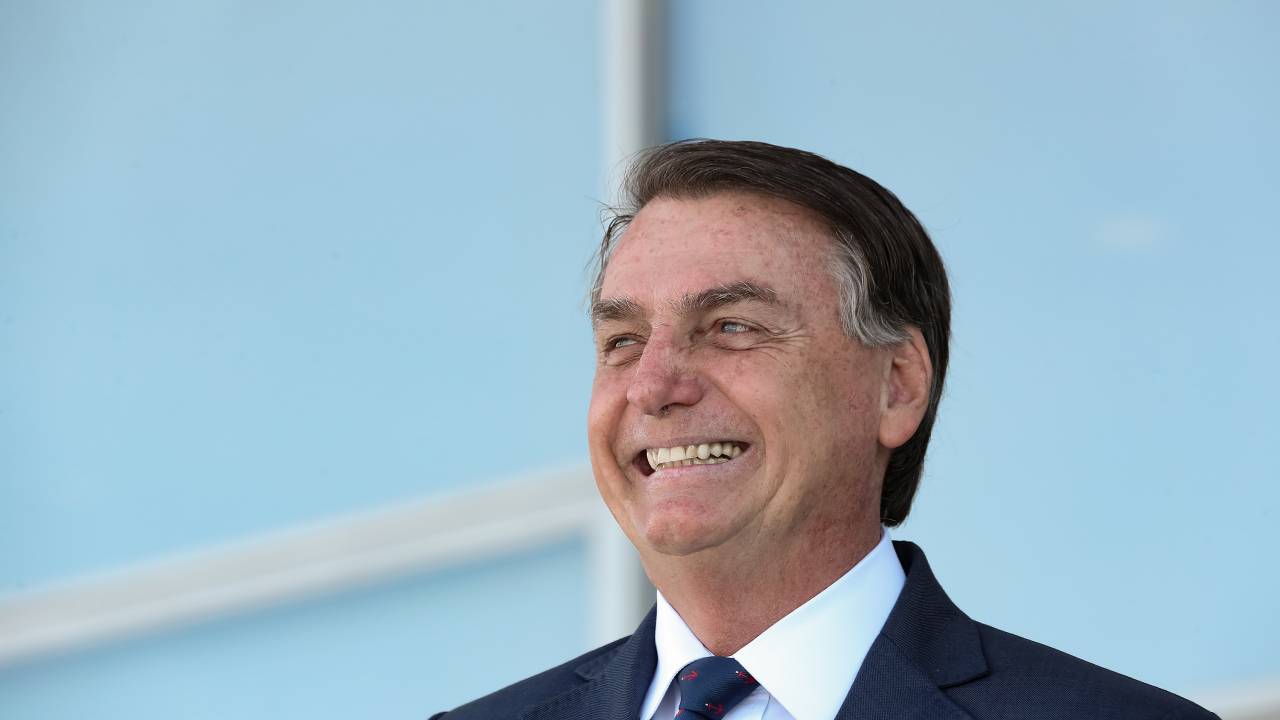 (Brasília - DF, 10/08/2021) Presidente da República, Jair Bolsonaro recebe convite da Demonstração Operativa a ser realizado por ocasião da Operação Formosa 2021.Foto: Marcos Corrêa/PR