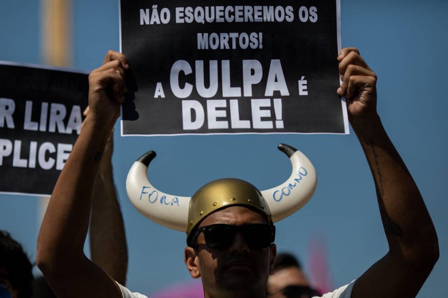 Protesto contra Bolsonaro em Copacabana, no Rio de Janeiro