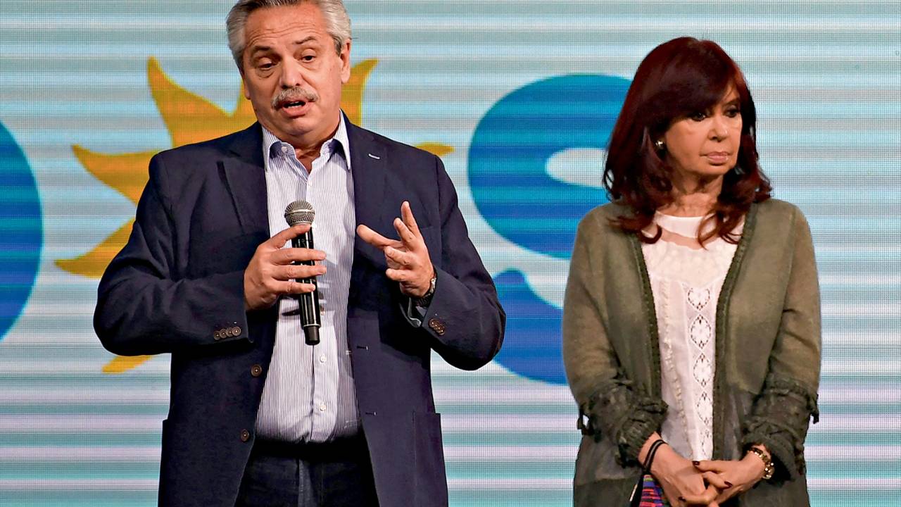 DE MAL - Fernández e Kirchner após as primárias: a vice culpa o chefe -
