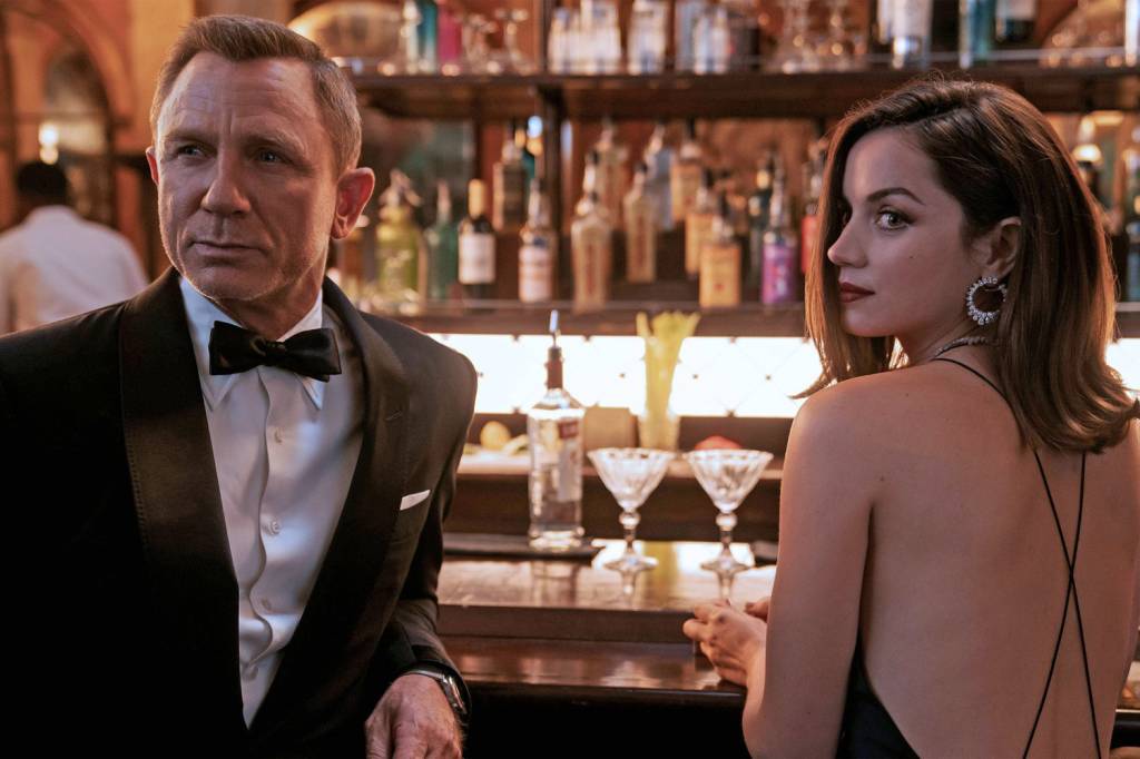 Mais larga que um avião, maior tela Imax do mundo vai estrear com ‘007’