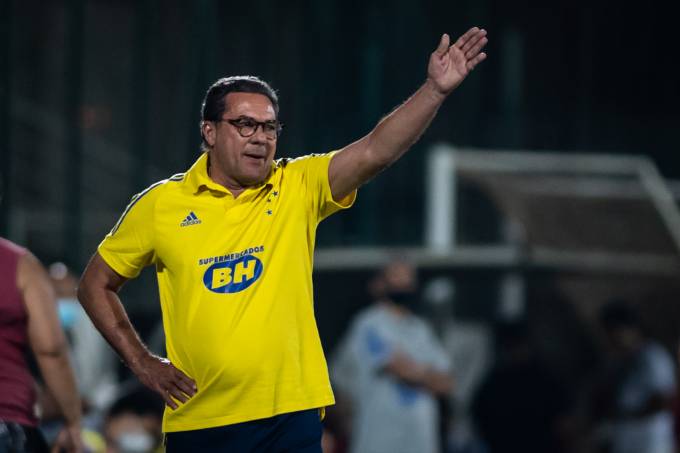A vida dura de Vanderlei Luxemburgo na luta por uma vaga no Senado por Tocantins