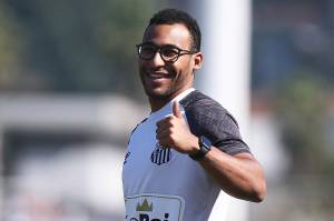 48251350042_30c5a43e79_h Filho do Rei, Joshua jogou nas categorias de base do clube -