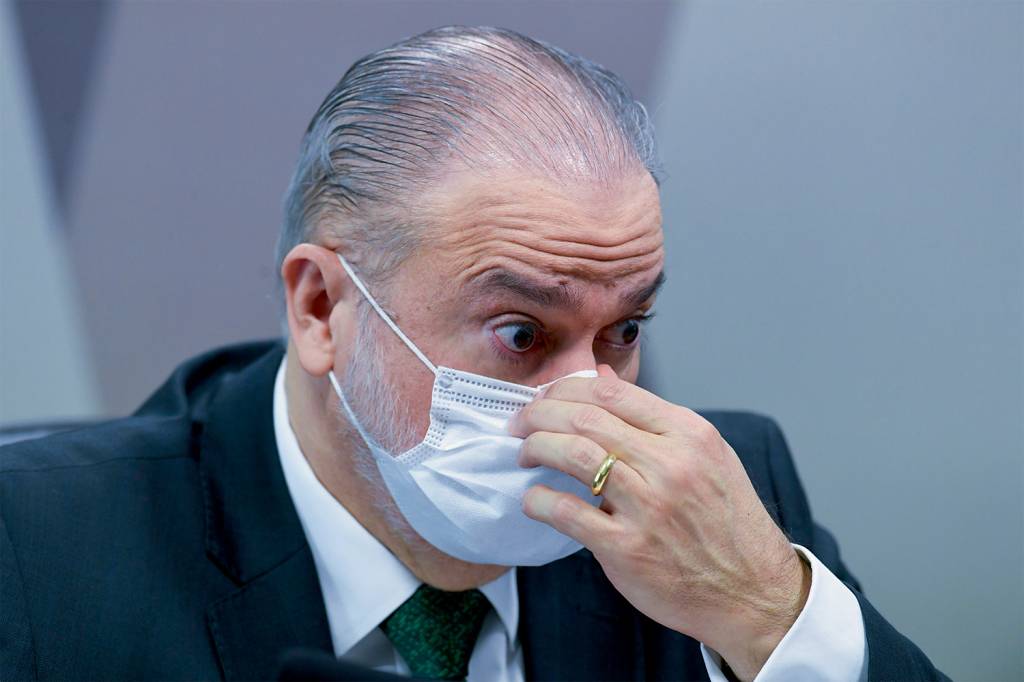 Aras se perde no Dia da Mulher