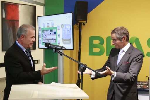 Bento Albuquerque – Viena 2 O ministro Bento Albuiquerque (Minas e Energia) inaugura estande do Brasil em feira da Agência Internacional de Energia Atômica, em Viena