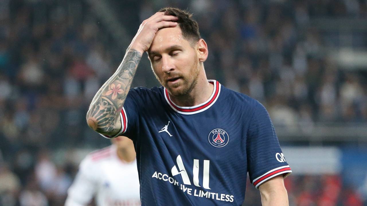 Messi teve diagnosticada uma lesão no joelho esquerdo -