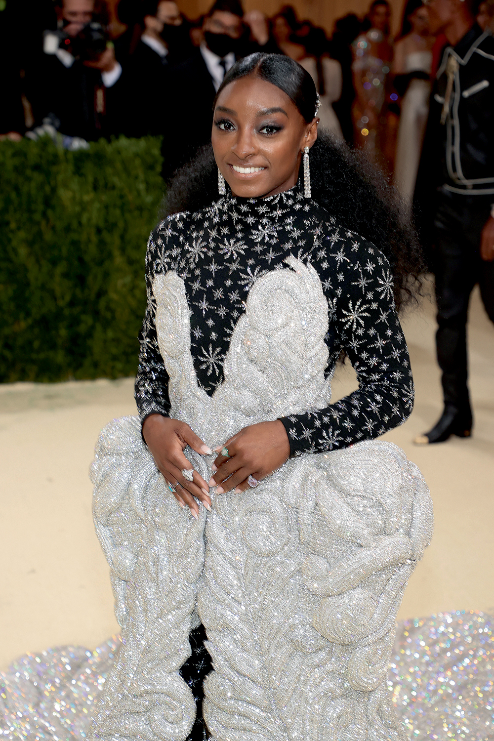 The 2021 Met Gala Celebrating In America: A Lexicon Of Fashion – Arrivals NEW YORK, NEW YORK - SEPTEMBER 13: Simone Biles attends The 2021 Met Gala Celebrating In America: A Lexicon Of Fashion at Metropolitan Museum of Art on September 13, 2021 in New York City. Dimitrios Kambouris/Getty Images for The Met Museum/Vogue /AFP (Photo by Dimitrios Kambouris / GETTY IMAGES NORTH AMERICA / Getty Images via AFP)