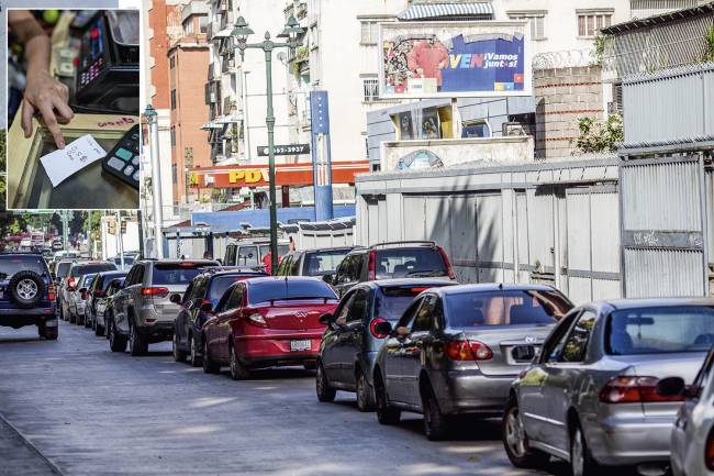 SURREALISMO - Fila de dias para a gasolina e voucher dado no lugar do troco (acima): cenas de um cotidiano de obstáculos que testam a paciência -