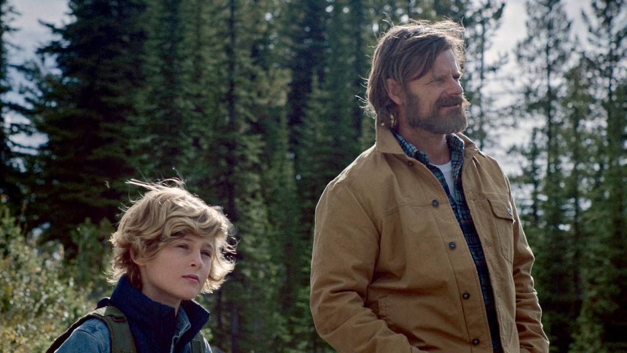 FAMÍLIA - Knight e Zahn em Cowboys: amizade de menino trans e seu pai rústico -
