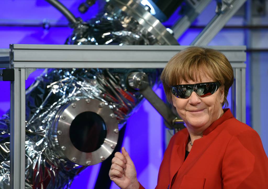 Merkel escolhe música de Nina Hagen, ícone punk, para despedida